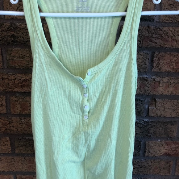 Aerie tank Xs - Picture 2 of 3
